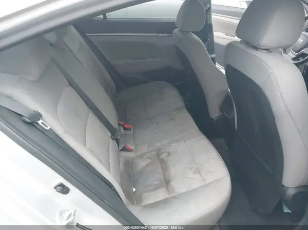 5NPD84LF8HH097738 2017 HYUNDAI ELANTRA - Image 8