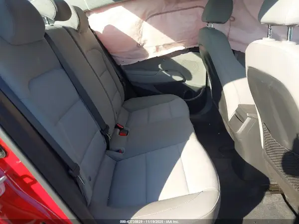 5NPD84LF8HH103733 2017 HYUNDAI ELANTRA - Image 8