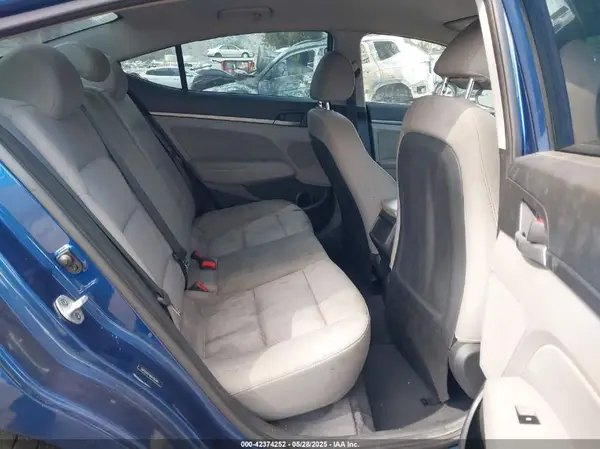 5NPD84LF8HH105465 2017 HYUNDAI ELANTRA - Image 8