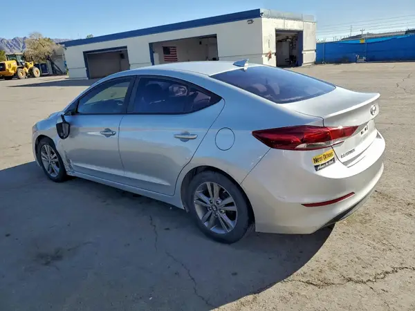 5NPD84LF8HH117535 2017 HYUNDAI ELANTRA - Image 2