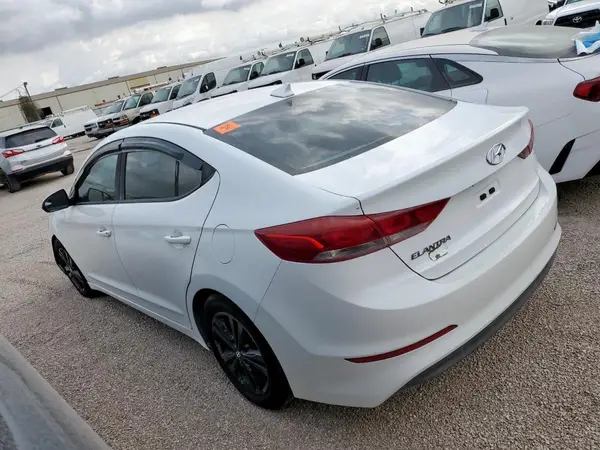 5NPD84LF8HH121553 2017 HYUNDAI ELANTRA - Image 2