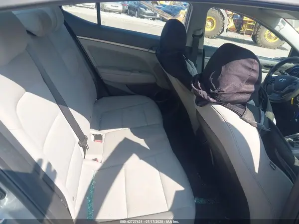 5NPD84LF8HH122427 2017 HYUNDAI ELANTRA - Image 8