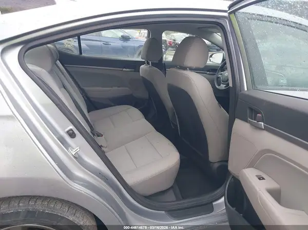 5NPD84LF8HH151202 2017 HYUNDAI ELANTRA - Image 8