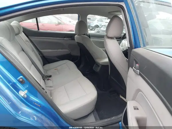 5NPD84LF8HH156495 2017 HYUNDAI ELANTRA - Image 8