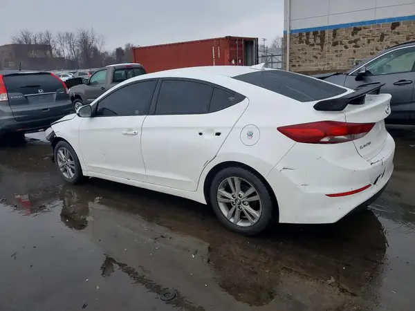 5NPD84LF8HH158263 2017 HYUNDAI ELANTRA - Image 2