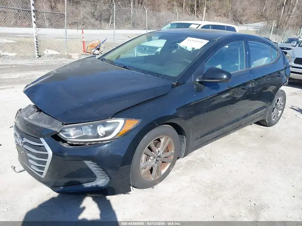 5NPD84LF8HH158392 2017 HYUNDAI ELANTRA - Image 2