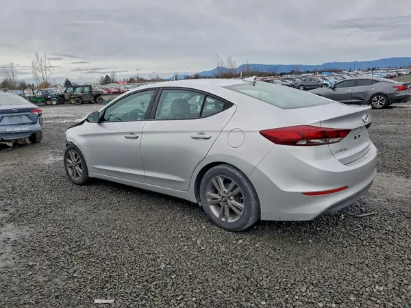 5NPD84LF8HH175001 2017 HYUNDAI ELANTRA - Image 2