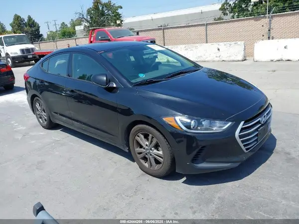 5NPD84LF8HH177251 2017 HYUNDAI ELANTRA - Image 1