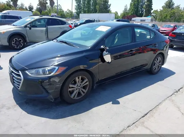 5NPD84LF8HH177251 2017 HYUNDAI ELANTRA - Image 2