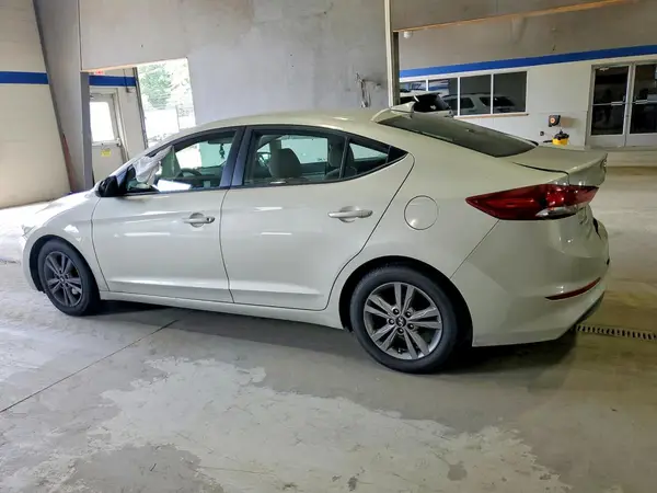 5NPD84LF8HH178769 2017 HYUNDAI ELANTRA - Image 2