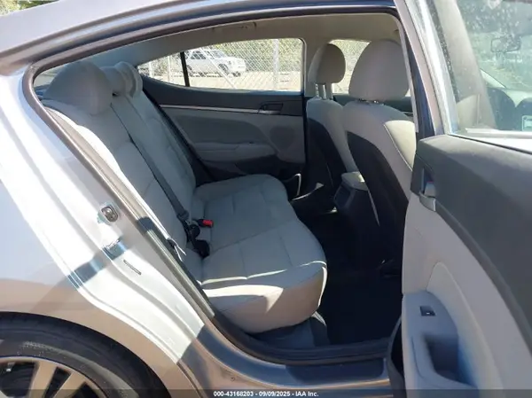 5NPD84LF8HH180943 2017 HYUNDAI ELANTRA - Image 8