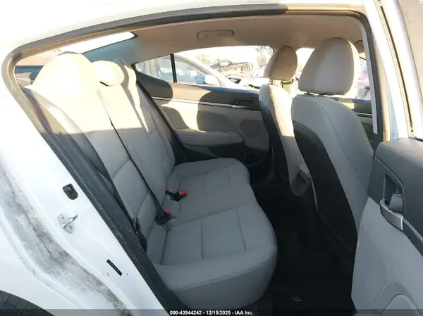 5NPD84LF8HH181901 2017 HYUNDAI ELANTRA - Image 8
