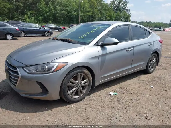 5NPD84LF8HH183194 2017 HYUNDAI ELANTRA - Image 2