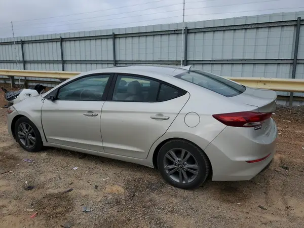 5NPD84LF8HH186242 2017 HYUNDAI ELANTRA - Image 2