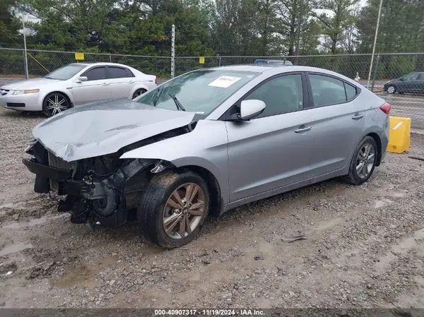5NPD84LF8HH190372 2017 HYUNDAI ELANTRA - Image 2