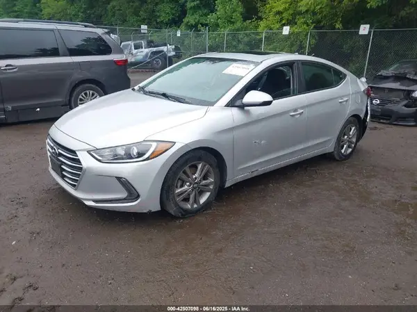 5NPD84LF8HH198729 2017 HYUNDAI ELANTRA - Image 2