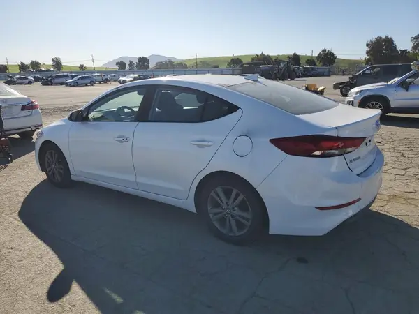 5NPD84LF8HH205209 2017 HYUNDAI ELANTRA - Image 2