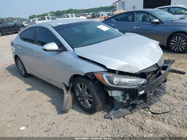 5NPD84LF8HH205467 2017 HYUNDAI ELANTRA - Image 1