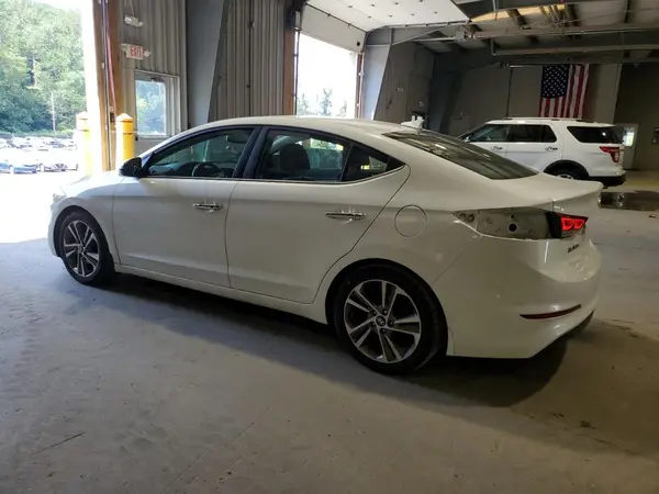 5NPD84LF8HH206943 2017 HYUNDAI ELANTRA - Image 2