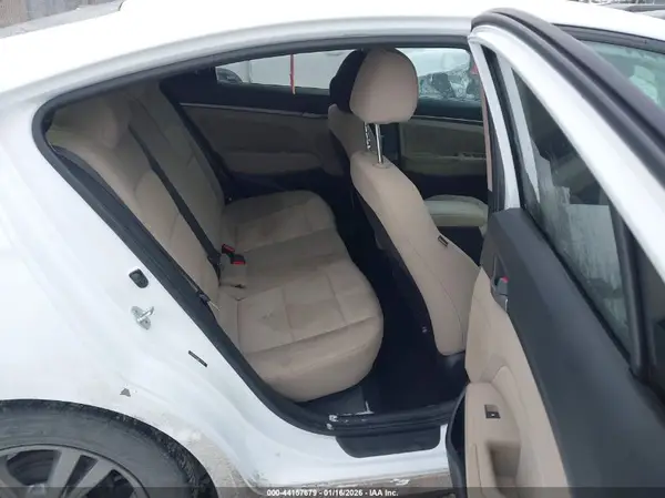 5NPD84LF8HH211639 2017 HYUNDAI ELANTRA - Image 8