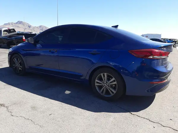 5NPD84LF8JH213560 2018 HYUNDAI ELANTRA - Image 2