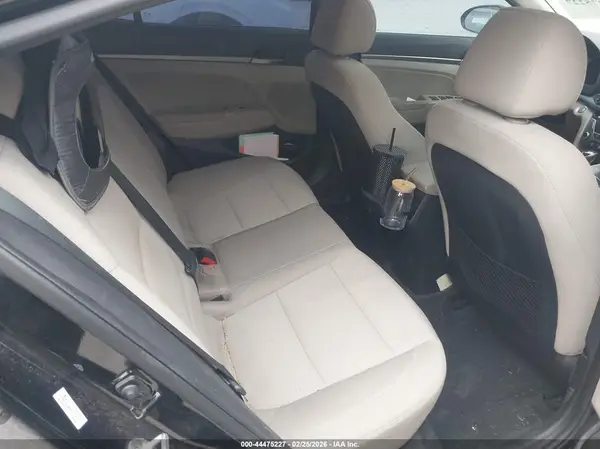 5NPD84LF8JH213817 2018 HYUNDAI ELANTRA - Image 8