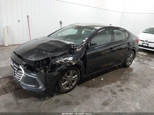 5NPD84LF8JH214448 2018 HYUNDAI ELANTRA - Image 2