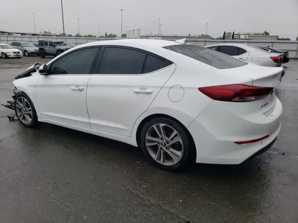 5NPD84LF8JH215647 2018 HYUNDAI ELANTRA - Image 2