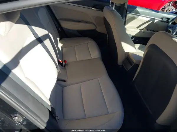 5NPD84LF8JH216202 2018 HYUNDAI ELANTRA - Image 8