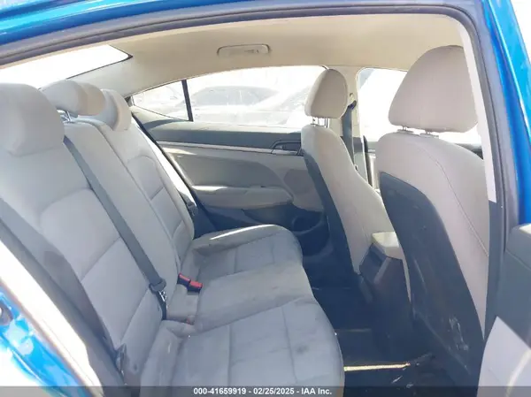 5NPD84LF8JH216913 2018 HYUNDAI ELANTRA - Image 8