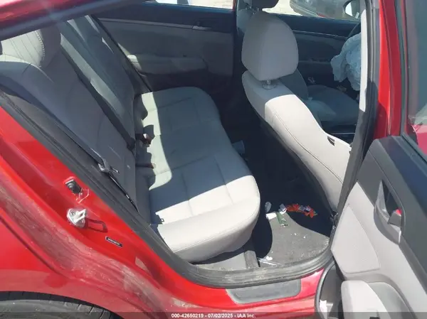 5NPD84LF8JH217611 2018 HYUNDAI ELANTRA - Image 8