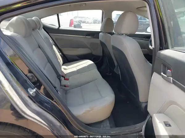5NPD84LF8JH218919 2018 HYUNDAI ELANTRA - Image 8