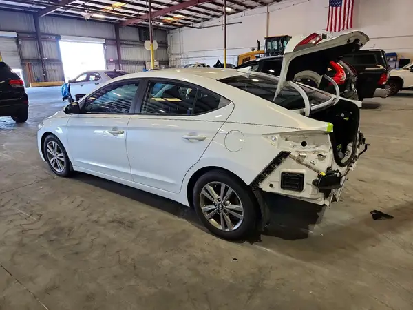 5NPD84LF8JH219441 2018 HYUNDAI ELANTRA - Image 2
