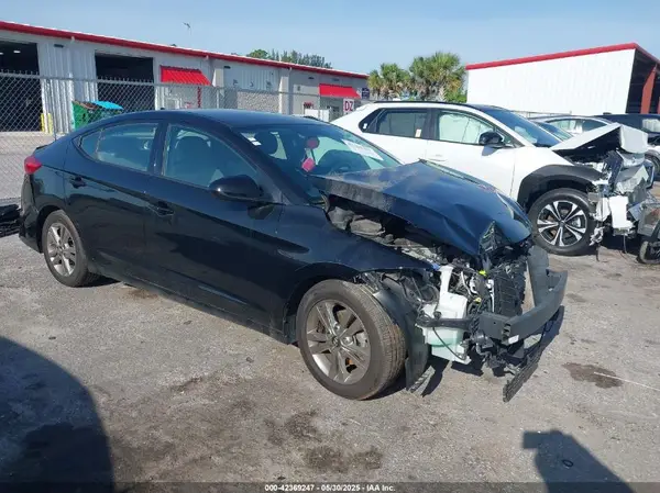 5NPD84LF8JH219861 2018 HYUNDAI ELANTRA - Image 1
