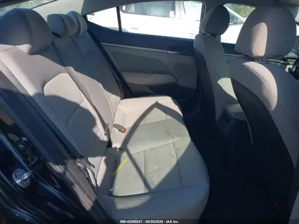 5NPD84LF8JH219861 2018 HYUNDAI ELANTRA - Image 8