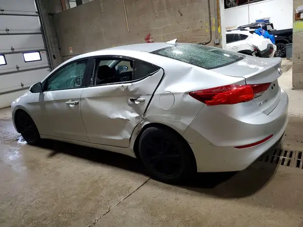 5NPD84LF8JH221268 2018 HYUNDAI ELANTRA - Image 2
