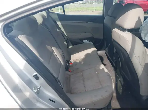 5NPD84LF8JH222162 2018 HYUNDAI ELANTRA - Image 8