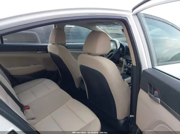 5NPD84LF8JH222727 2018 HYUNDAI ELANTRA - Image 8