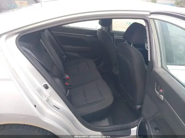 5NPD84LF8JH223246 2018 HYUNDAI ELANTRA - Image 8