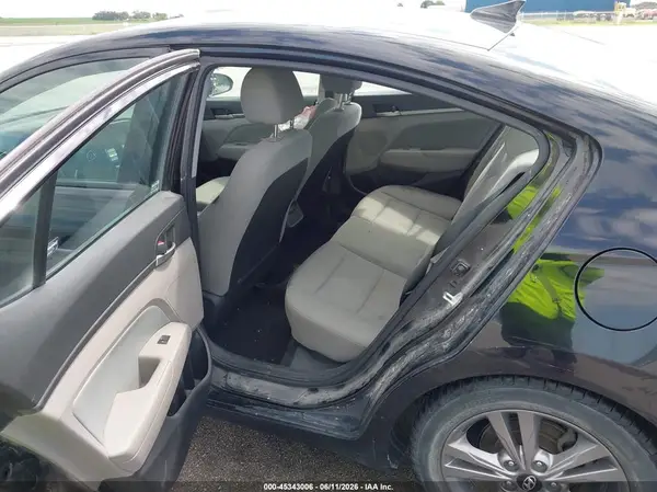 5NPD84LF8JH223649 2018 HYUNDAI ELANTRA - Image 8