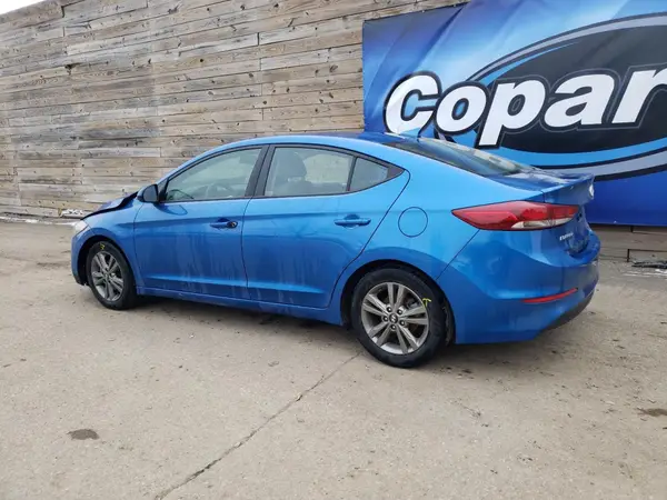 5NPD84LF8JH226213 2018 HYUNDAI ELANTRA - Image 2