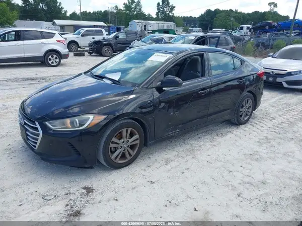 5NPD84LF8JH227040 2018 HYUNDAI ELANTRA - Image 2