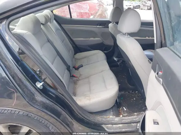 5NPD84LF8JH227040 2018 HYUNDAI ELANTRA - Image 8