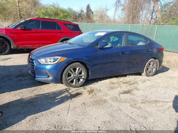 5NPD84LF8JH230472 2018 HYUNDAI ELANTRA - Image 2