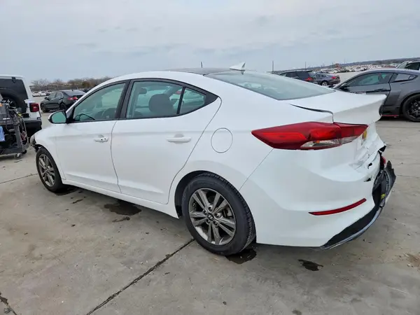 5NPD84LF8JH230715 2018 HYUNDAI ELANTRA - Image 2
