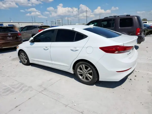 5NPD84LF8JH231038 2018 HYUNDAI ELANTRA - Image 2