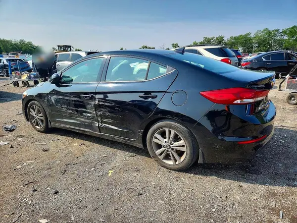 5NPD84LF8JH232965 2018 HYUNDAI ELANTRA - Image 2