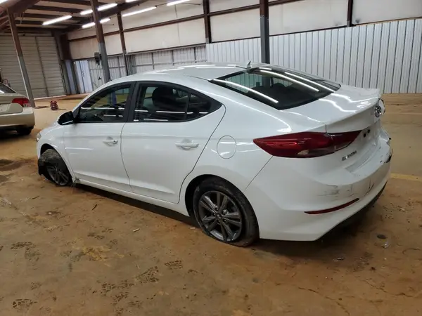 5NPD84LF8JH234067 2018 HYUNDAI ELANTRA - Image 2