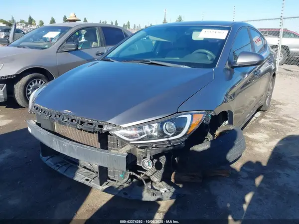 5NPD84LF8JH239897 2018 HYUNDAI ELANTRA - Image 2