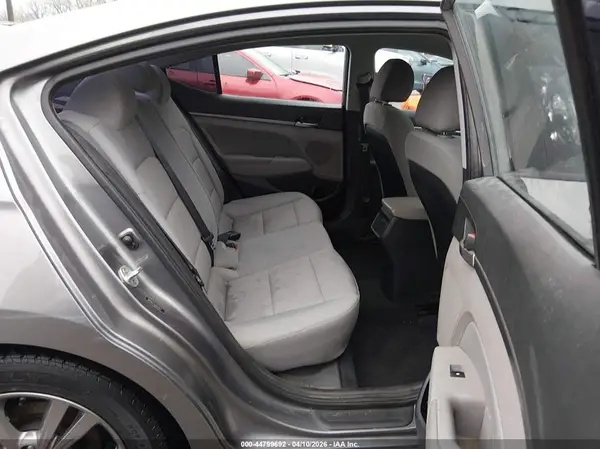 5NPD84LF8JH247613 2018 HYUNDAI ELANTRA - Image 8